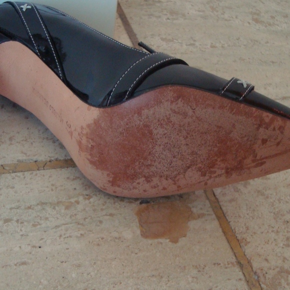 Manolo Blahnik Black Patent Leather Narita Stiletto Pump 37 - Picture 7 of 8